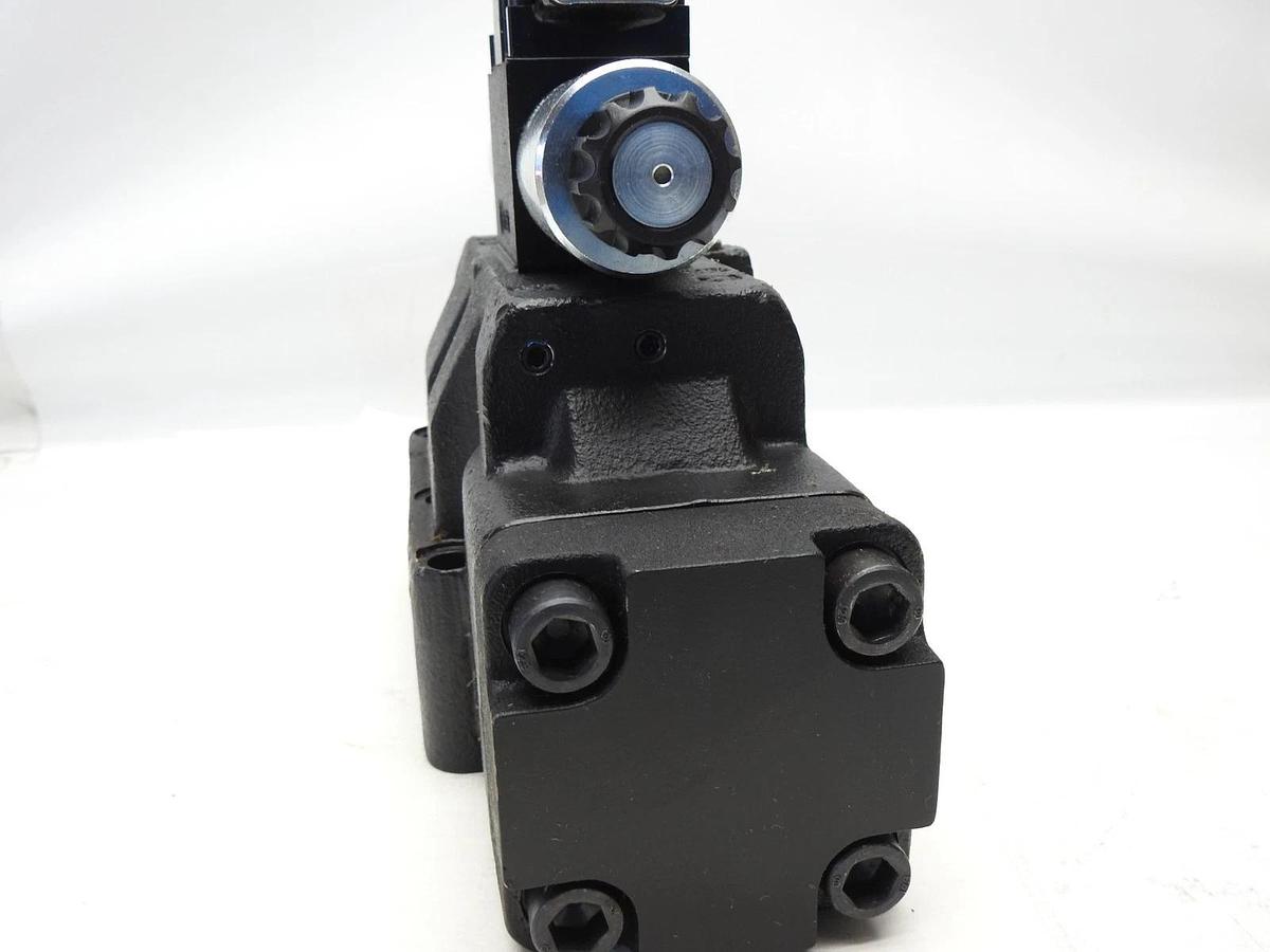 Parker D91FBE01HC4NF0014 Proportional Solenoid Directional Valve 350 Bar P.A.B.X