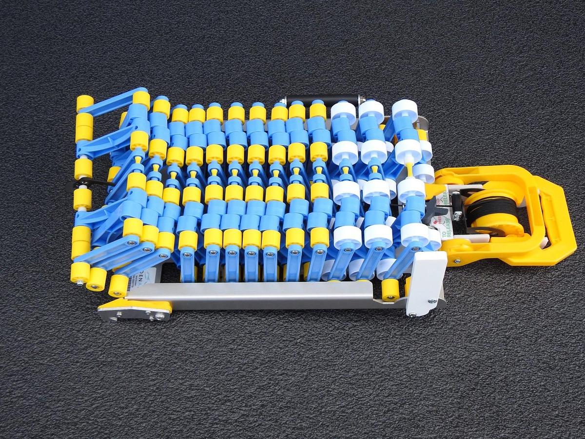 Denali Flexible Skate Wheel Conveyor Section w/ Tow Handle Expandable Roller NEW