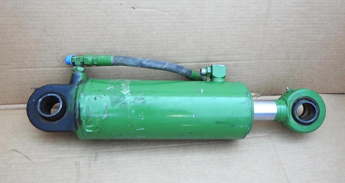 GENUINE John Deere AHC10774 Hydraulic Cylinder 115 mm - USED NICE!