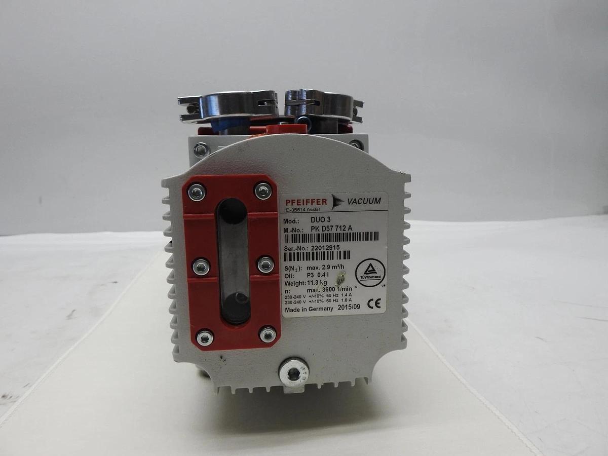 Pfeiffer Duo 3 Vacuum Pump PK D57 712 A - READ DESC