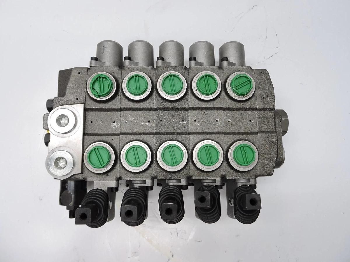 Roquet 5 Spool Hydraulic Directional Control Valve 6412/15 - NOB NEW