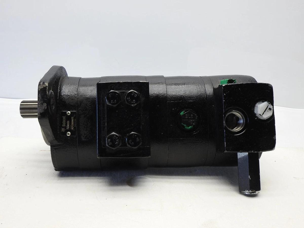 Bobcat 7358323 Hydraulic Gear Pump for Loaders OEM - USED
