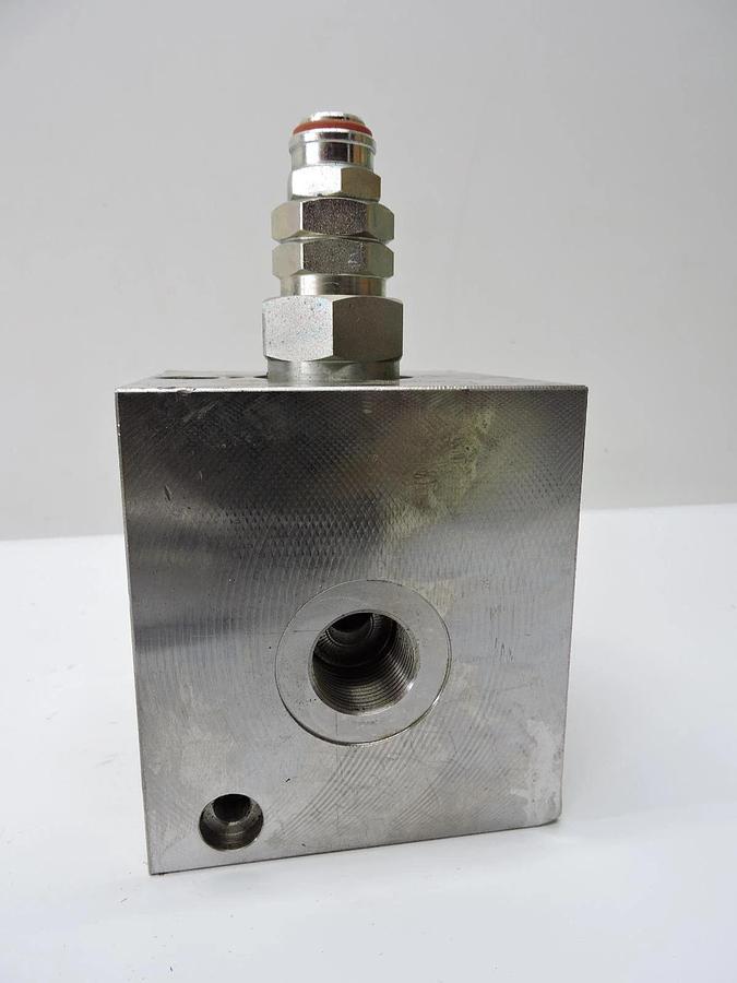 Hydraulic Manifold Block 0CGF-BL-0331-3533 2018 w/ Rexroth R930001143