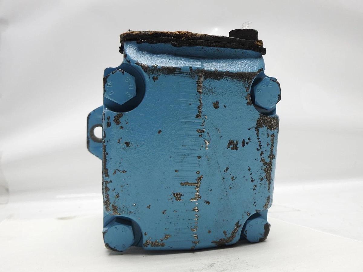 GENUINE Parker Denison T6C-B06-1R001-B1 Hydraulic Vane Pump 034-30873-A NOB NEW