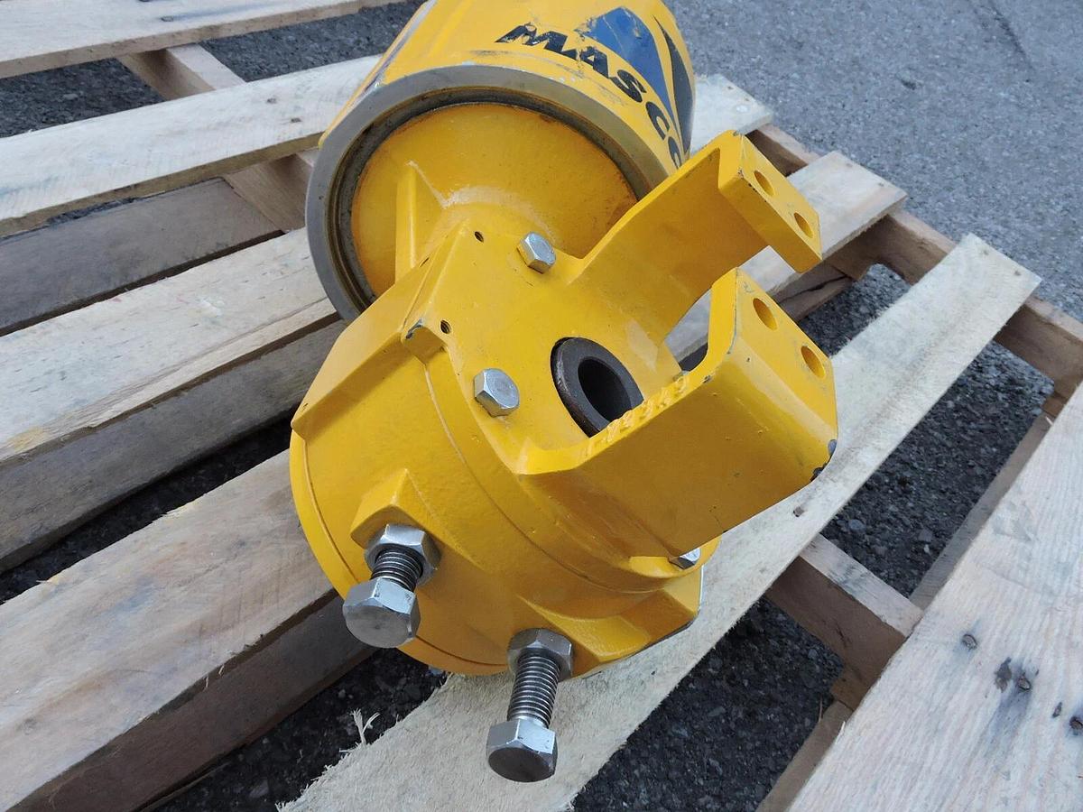 Mascot Rotary Actuator 6"/836.0, SHAFT: 17-4PH, 317 SS 150 PSI - NOB NEW!