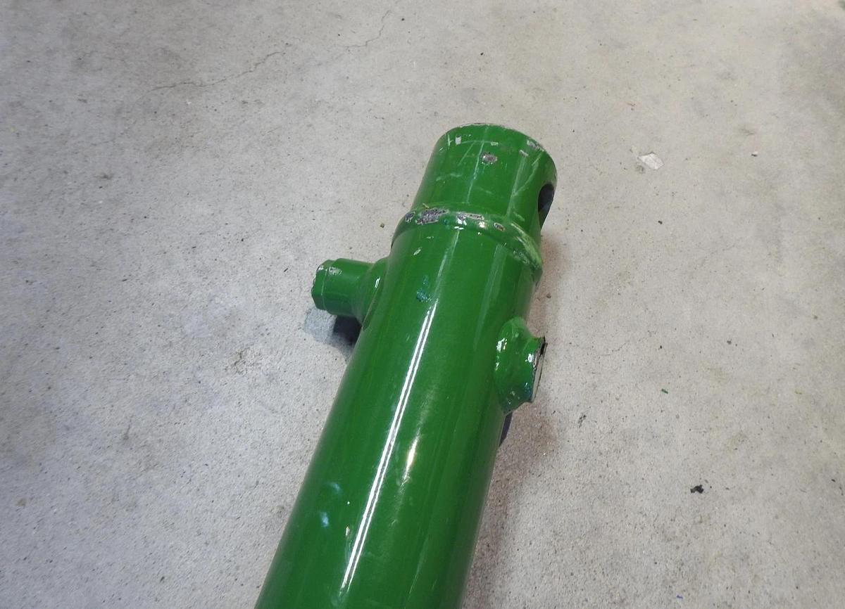 GENUINE John Deere AHC24242 Hydraulic Cylinder 7760 CP690 CP770 CS690 CS770 NEW