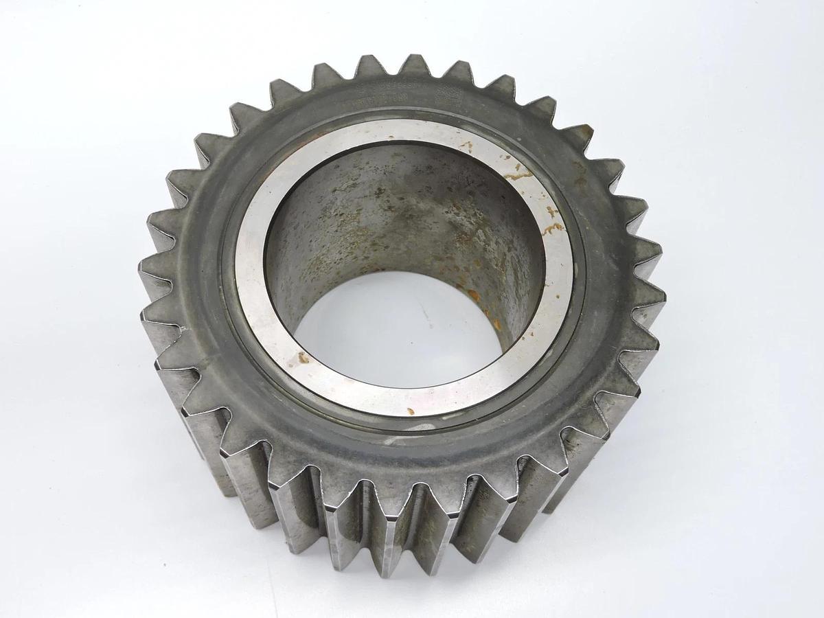 Genuine John Deere R560122 Final Drive Planet Pinion, 30 Teeth OEM - NOB NEW