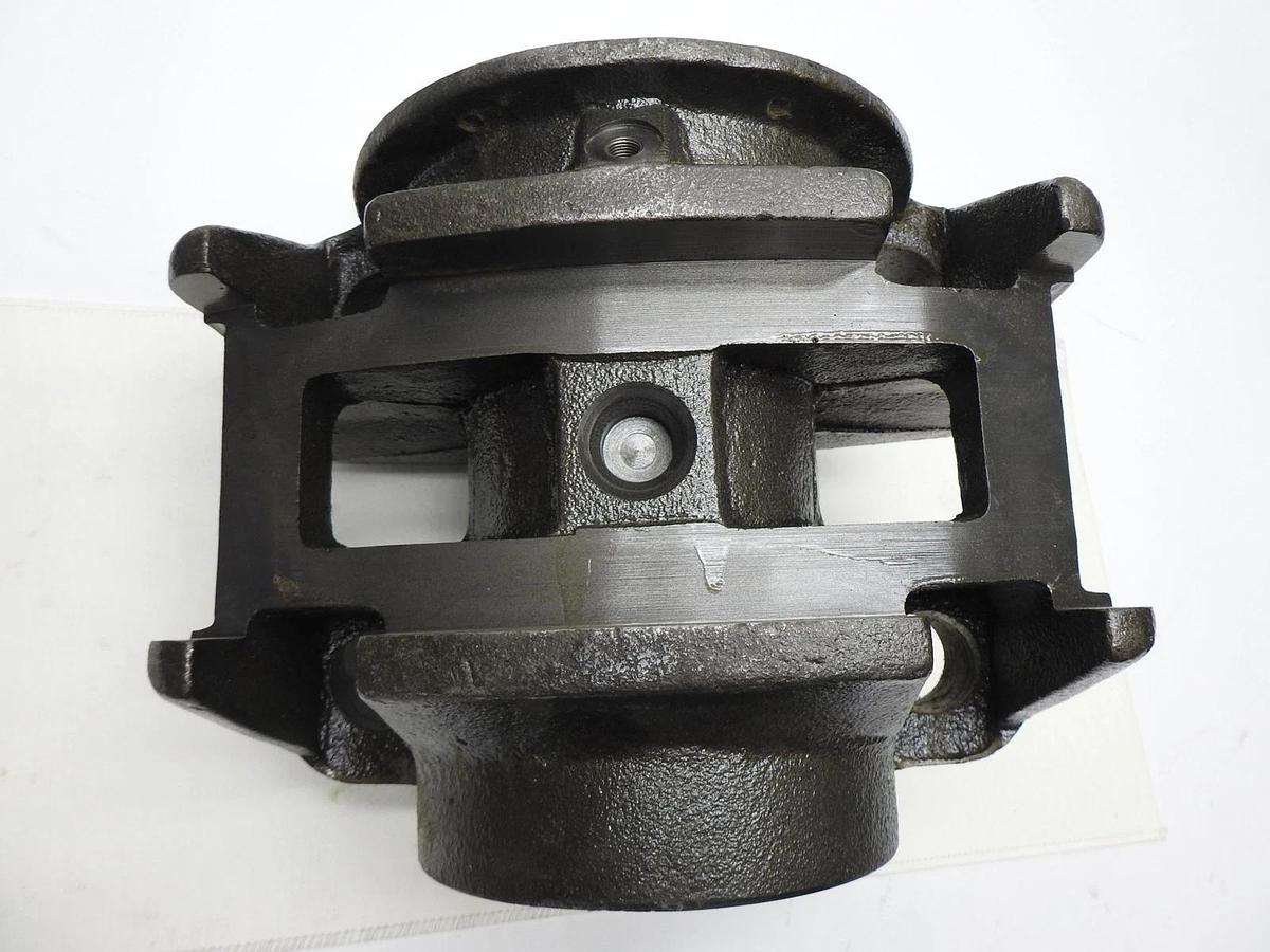 Automann M1116 Trunnion for Mack 3-1/2" x 4" - NEW