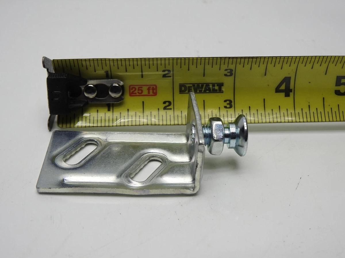 (100/pcs) Hettich 50563 7034 Sliding By-Pass Door Steel Apron with 3/4" Offset