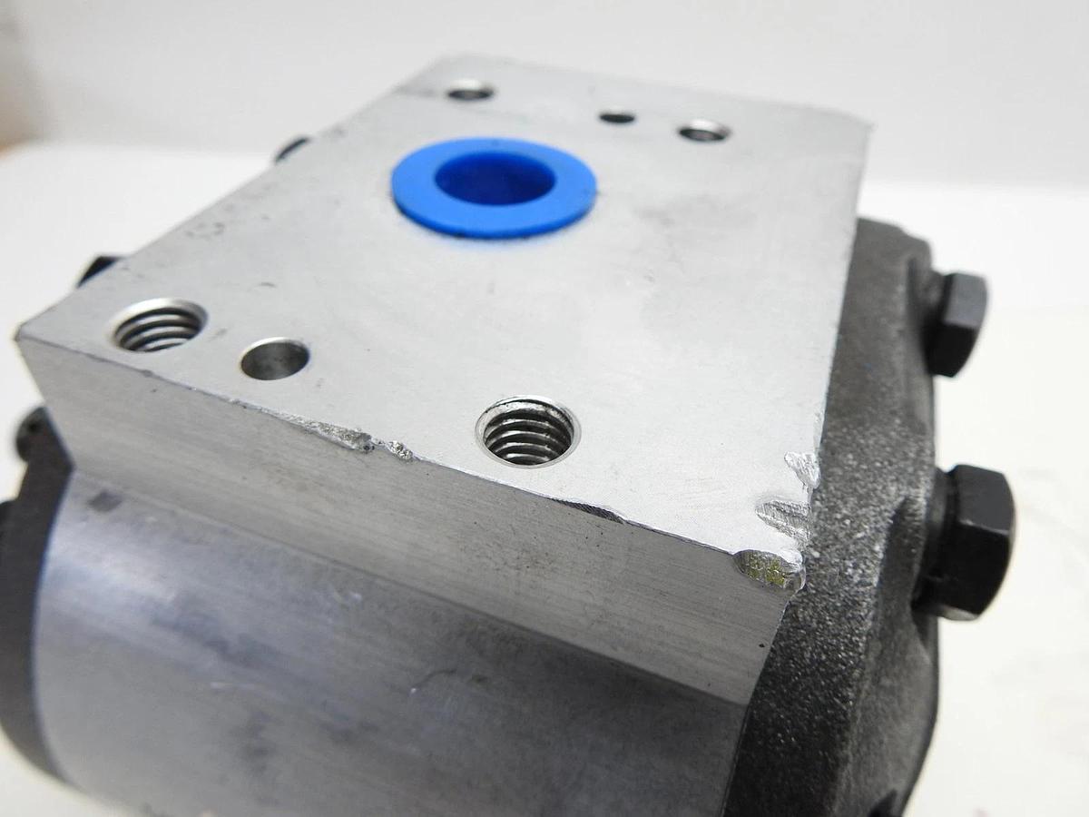 Hydraulic Pump E2NN600BA for Ford New Holland Tractor HYP-F-599600-BAC