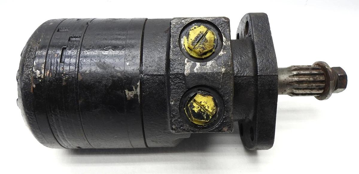 Parker Hydraulic Motor TG0310MS051AAAA TG0310 Series 4 Bolt, 1.25" Splined Shaft