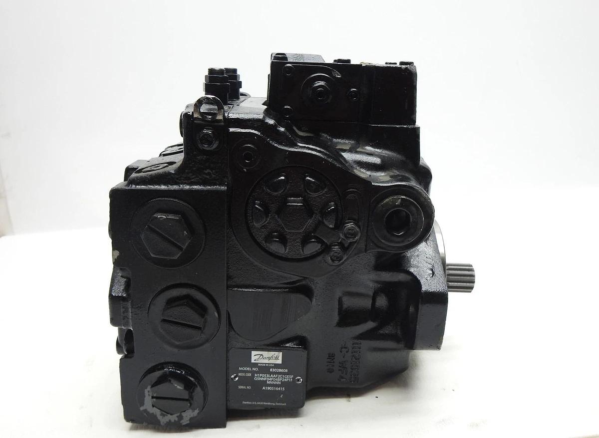 GENUINE Danfoss H1P Series Hydraulic Piston Pump H1P053 83028608 (2 Bolt, 15T)