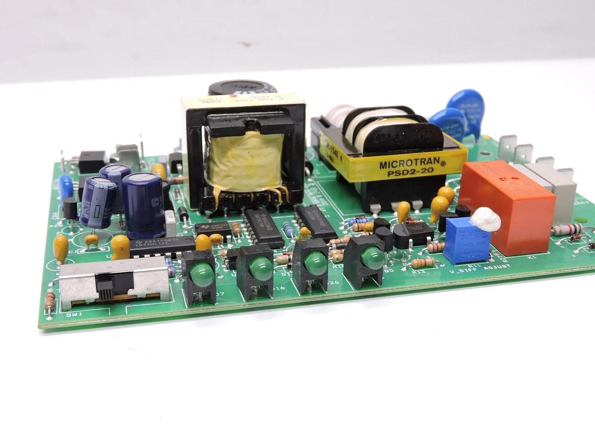 Eaton Corporation 001-0300 (4 Green Lights) SUB-PCB-0300 TA050A Circuit Board NE