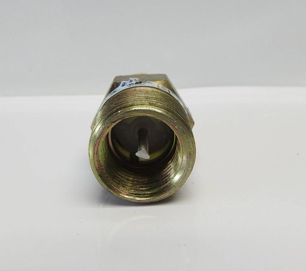 Eastman G012-14A Excess Flow Gas Valve 1/2", 5/8" OD Flare x 3/4" - NEW