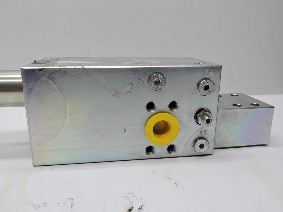 Terex 5167665035 HOSE RUPTURE VALVE R930059430