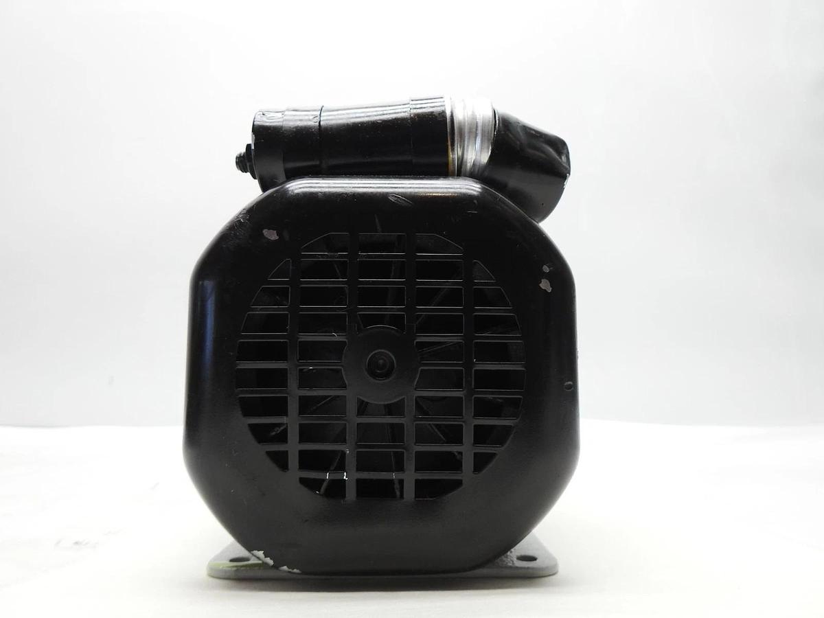 Pfeiffer Duo 3 Vacuum Pump PK D57 712 A - READ DESC