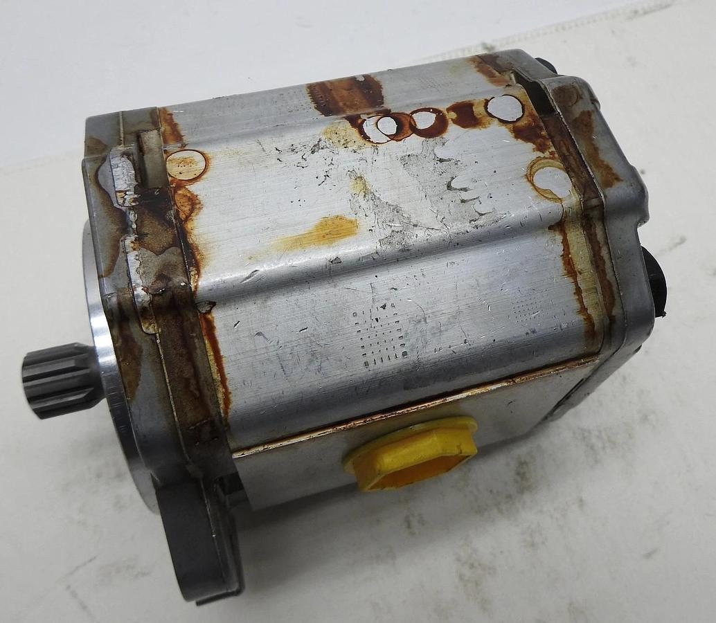 AGCO 4285179M1 Hydraulic Pump Danfoss 111.22.068.0C GR2 Fixed Displ GENUINE