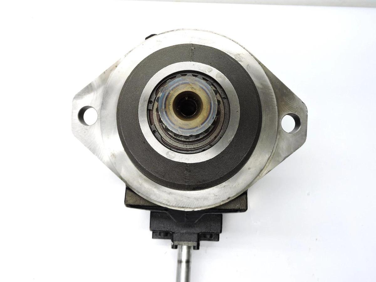 John Deere AKK29180 Standard Cruise Rear Hydraulic Motor Danfoss 83067369