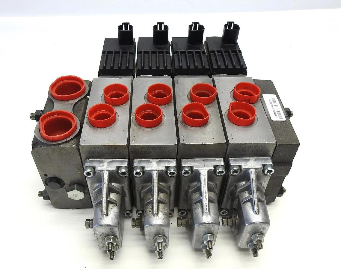 Danfoss PVG 32 /4 Proportional Valve 3335 PSI w/ 157B4292 11094176 - OEM NEW!