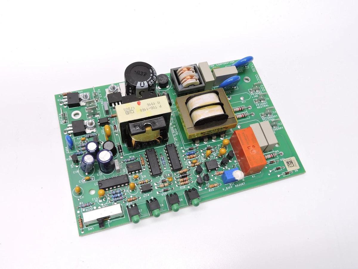 Eaton Corporation 001-0300 (4 Green Lights) SUB-PCB-0300 TA050A Circuit Board NE