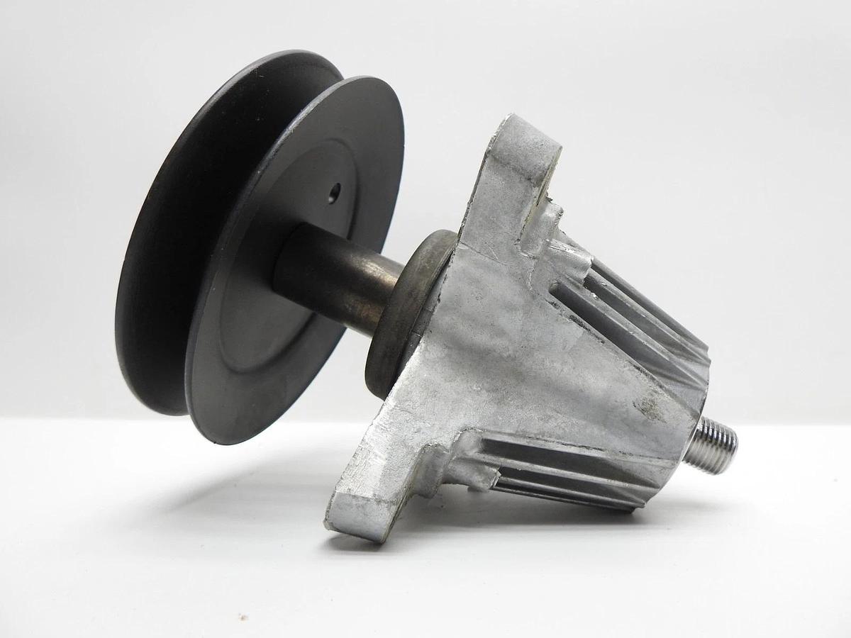 GENUINE MTD 918-06980 Deck Spindle Cub Cadet Troy-Bilt Craftsman 50" Deck OEM!
