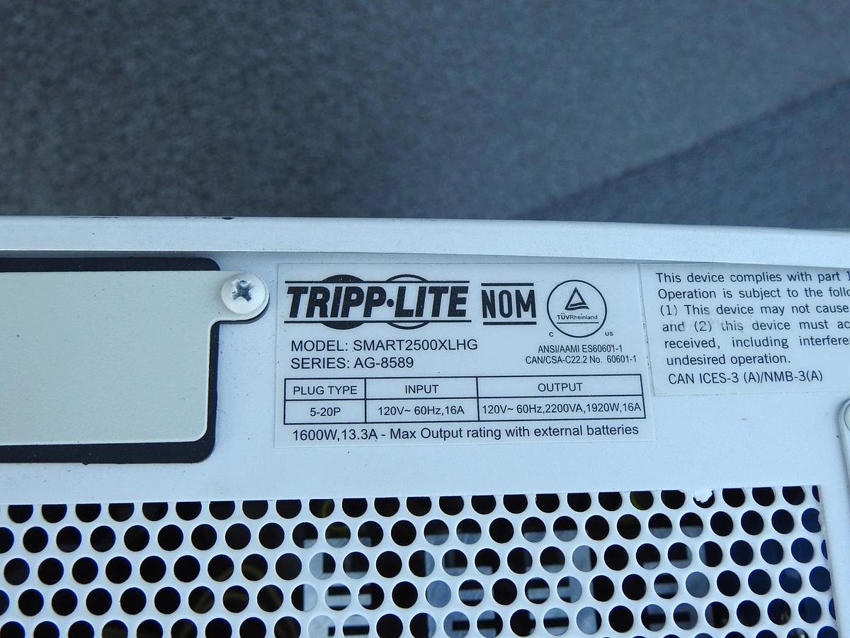 TRIPP LITE SMART2500XLHG Medical USB UPS 2200VA 1920-Watts Smart Tower Hospital