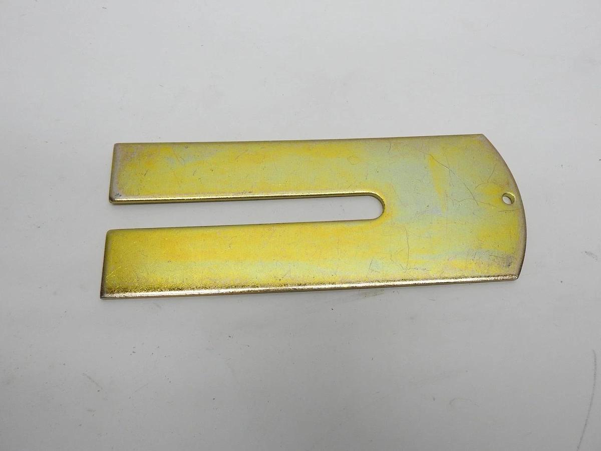 JLG 4070898 SHIM .12 X 2.50 X 6.38 STL