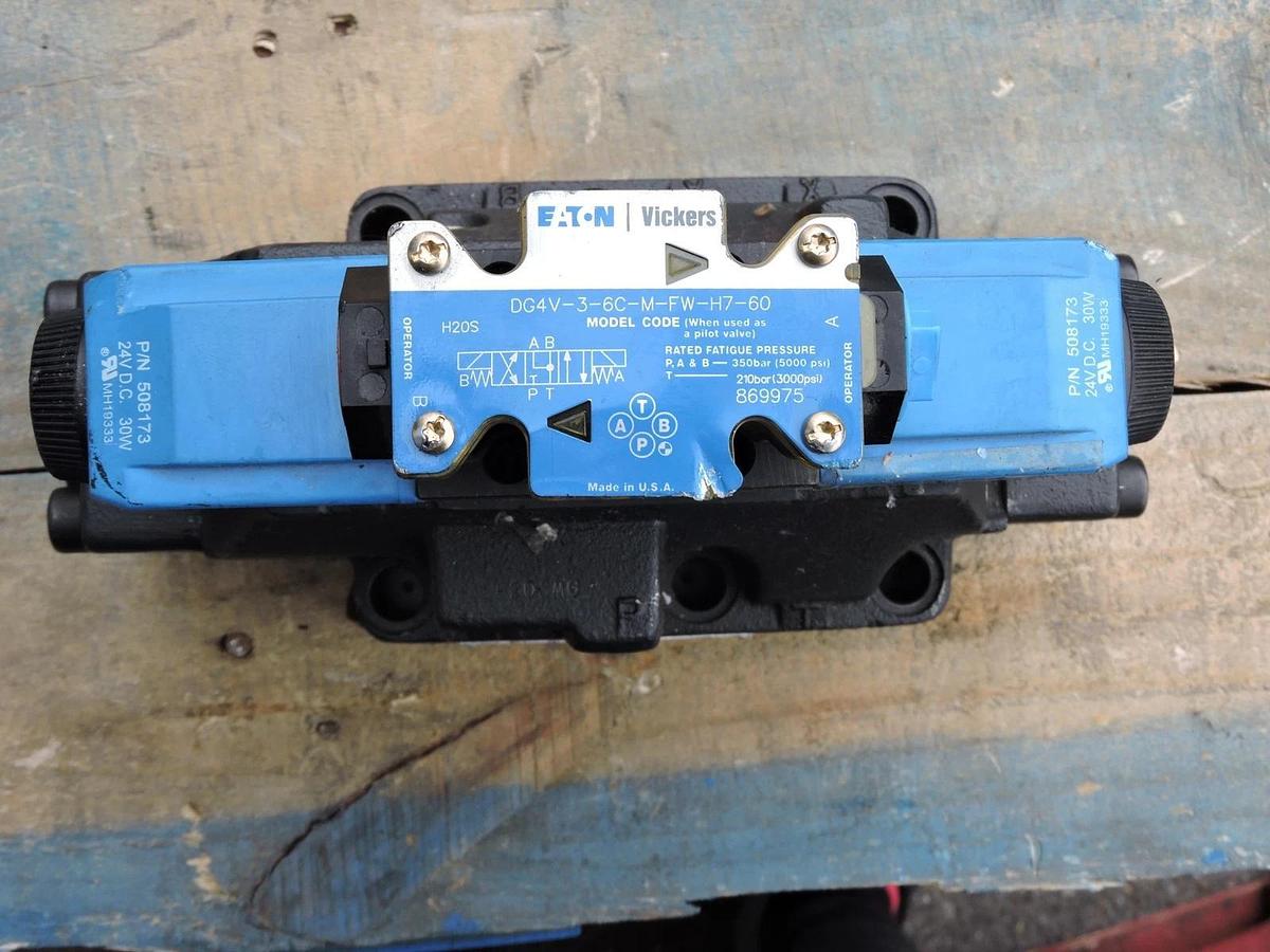 Eaton Vickers DG5V-8-H-2C-M-FW-H-10 VALVE with Pilot valve DG4V-3-6C-M-FW-H7-60