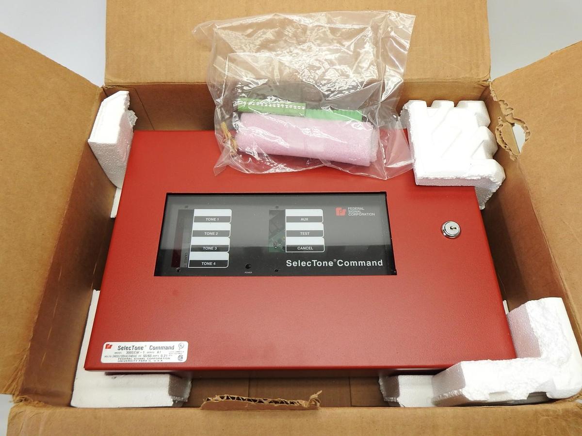 Federal-Signal 300SCW-1 SelecTone Command Unit - NEW IN OPENED BOX!!!