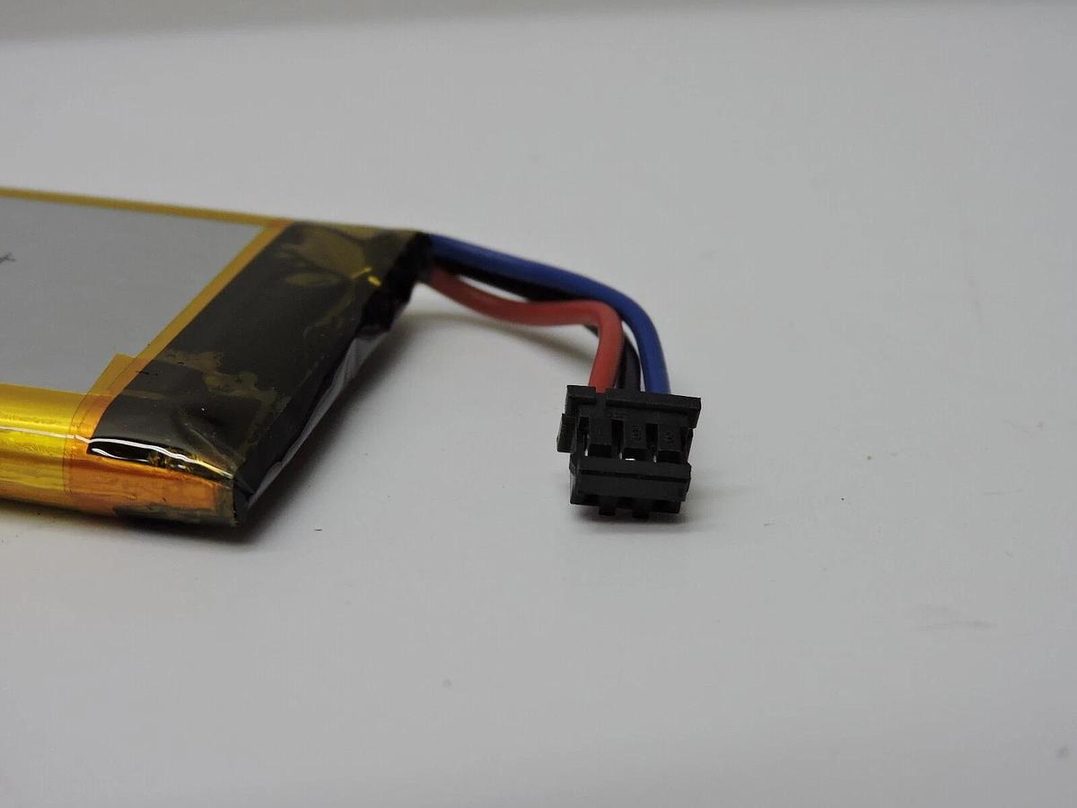 (x1) E704085 20211010 +3.7V 3100 mAh 11.4Wh Li-ion Battery