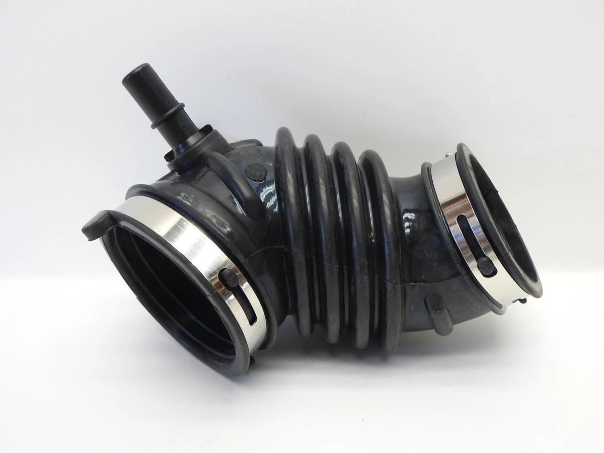 Dorman 696-453 Engine Air Intake Hose fits 12-18 Ford Focus 2.0L-L4 - NEW!