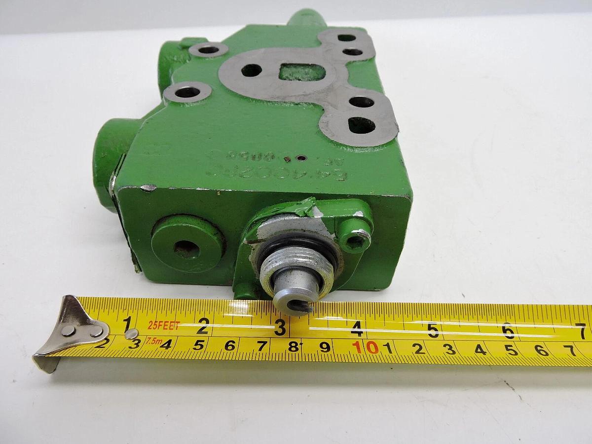 John Deere Hydraulic Control Section 641400280 AF 0068 NEW READ
