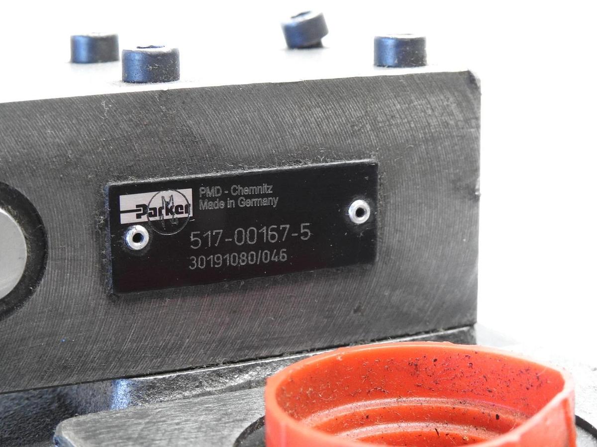 Parker PD Series Mobile Piston Pump PD045PS02SRS5AAM0R1200000 w/ 517-00167-5