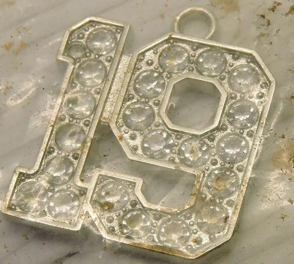 Jostens 19 Status Tassel Charm Gold And Silver - CHARM - x500 Lot