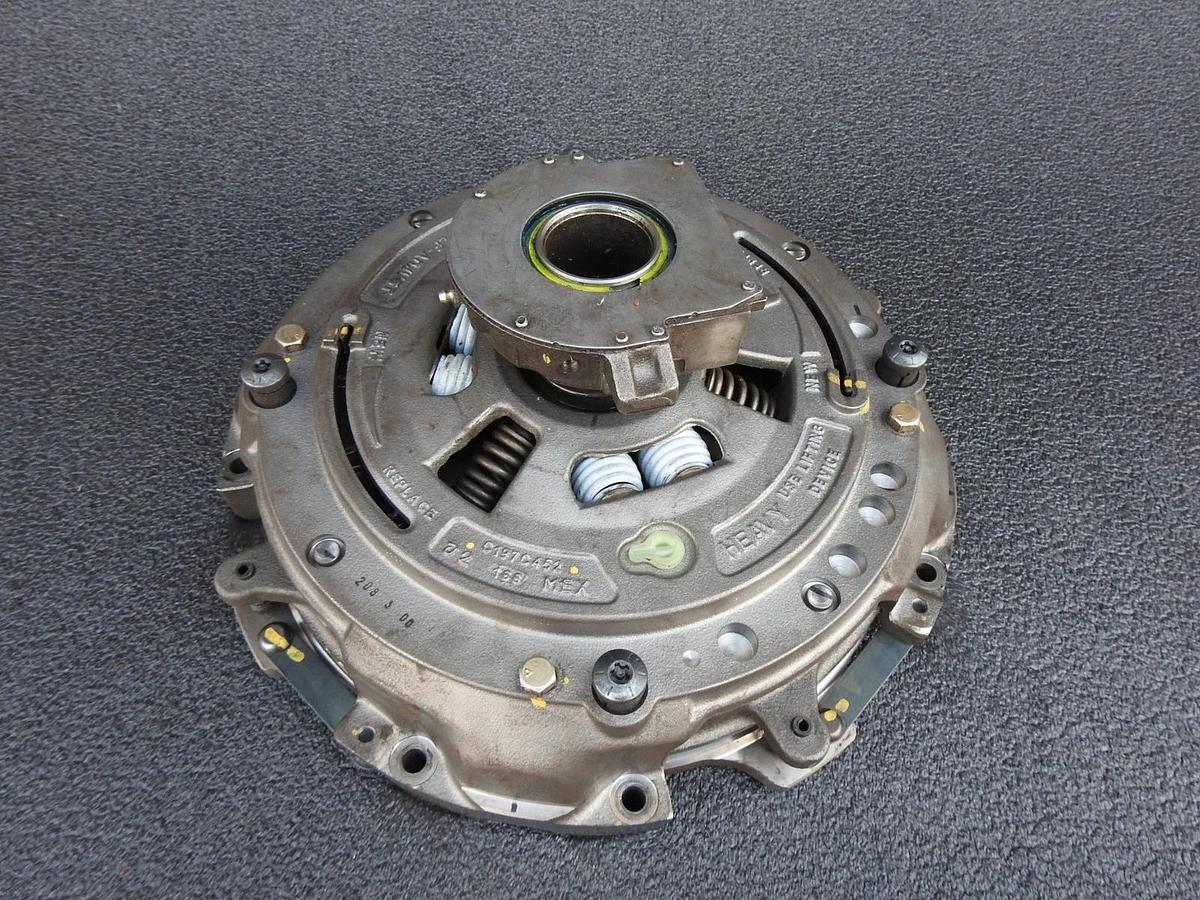 GENUINE Eaton 309701-34 Advantage Self-Adjust Clutch 15 1/2", 10 Spline 2"
