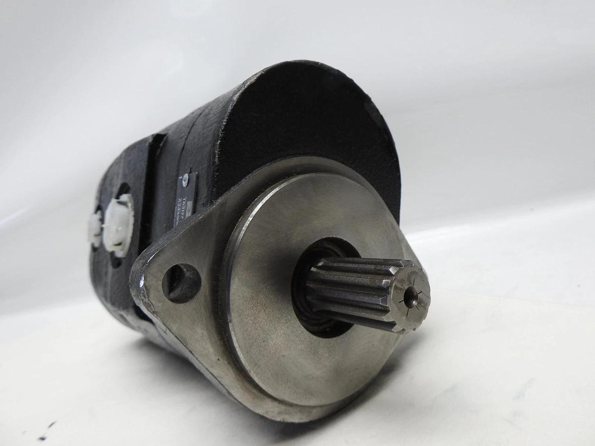 GENUINE Danfoss 163D71505 Hydraulic Gear Pump-RH Dual Displacement - OEM NEW!