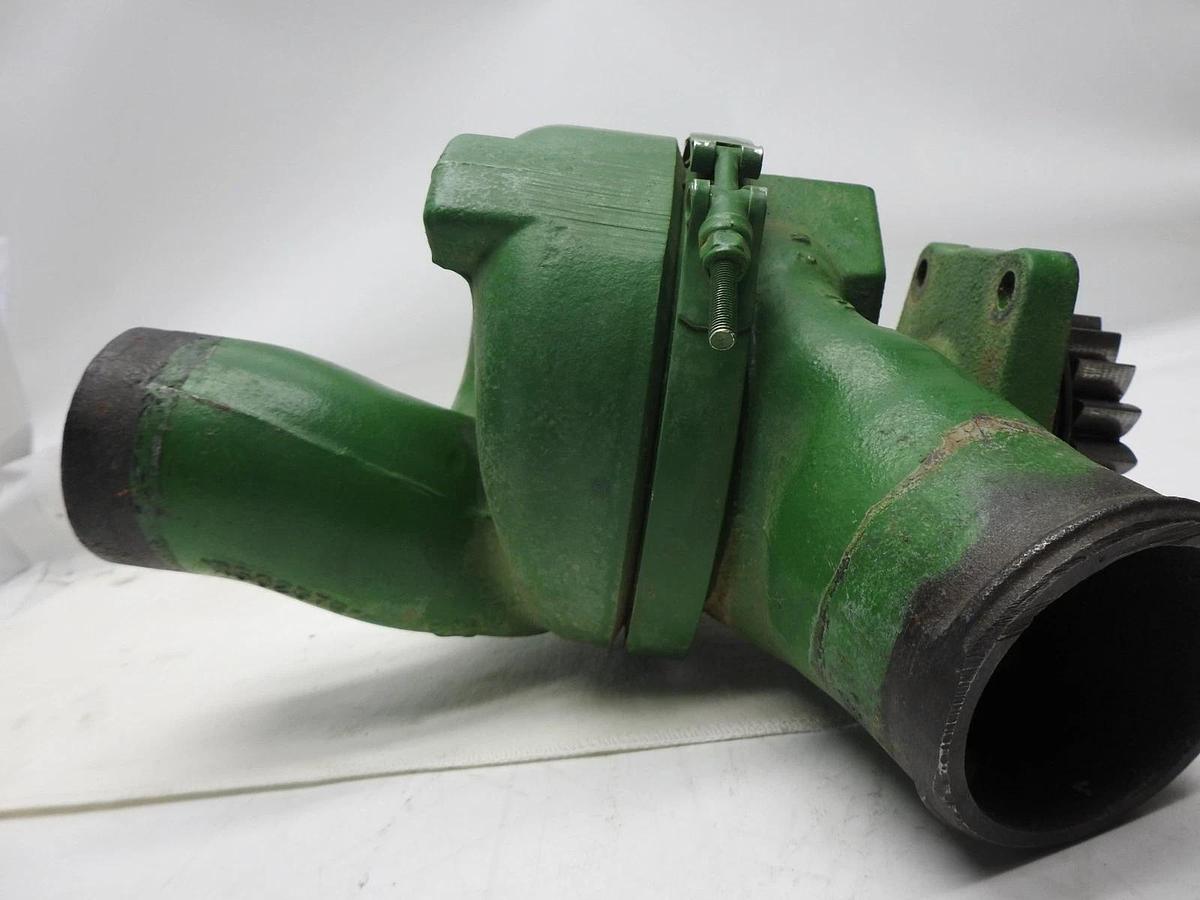 GENUINE John Deere R502576 Water Pump OEM NICE