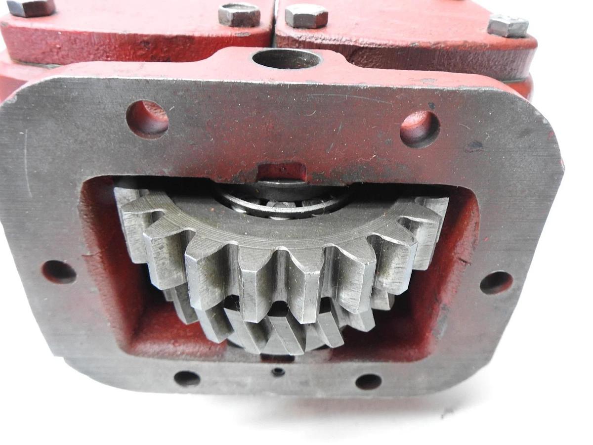 Parker Chelsea PTO Power Take Off 352 Series (6 Bolt) Unknown P/N - NOB NEW