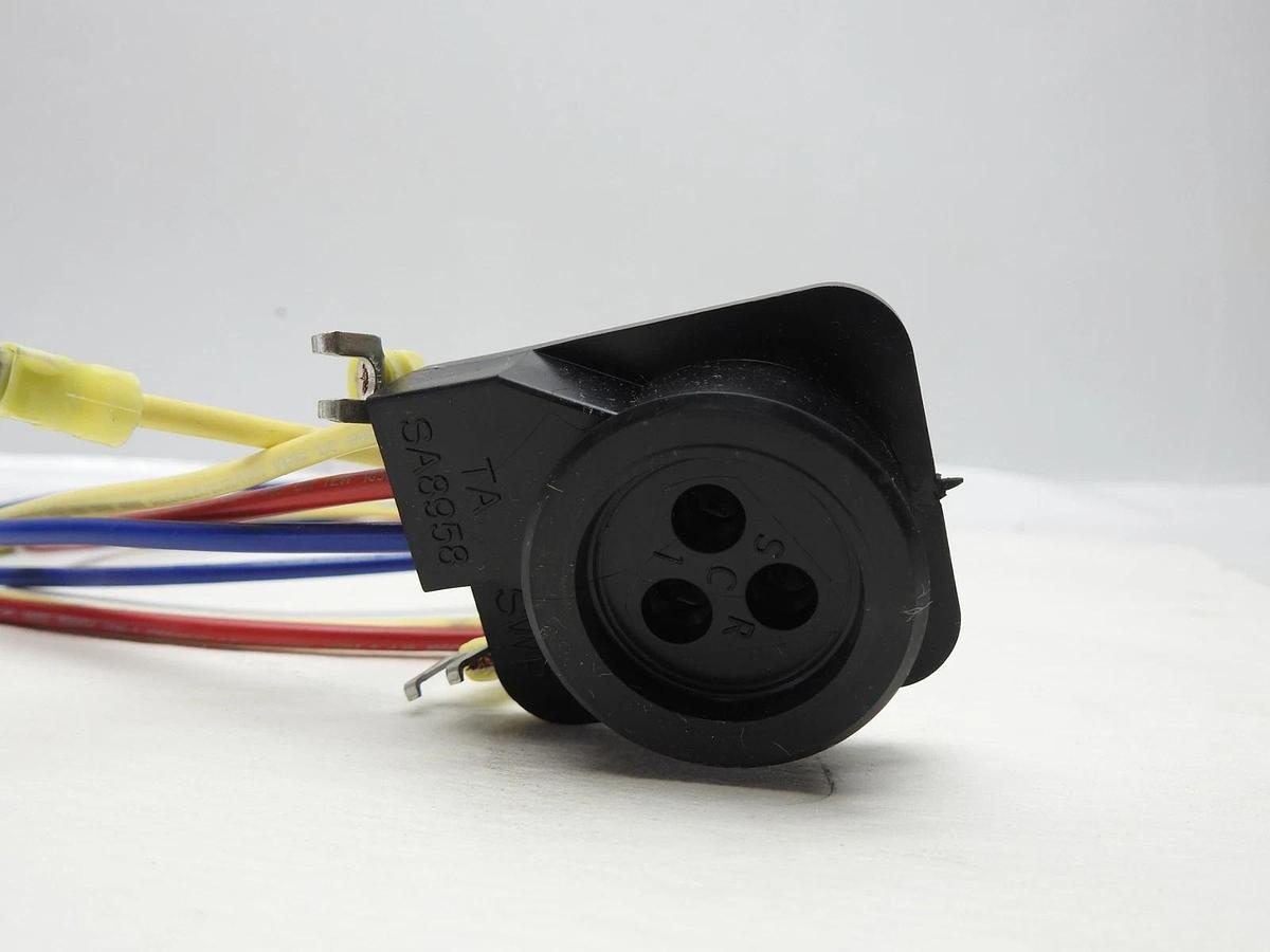 Lennox R100213-05 Kauffman 100213-05 Molded Plug Compressor Harness UL-1C SA8958