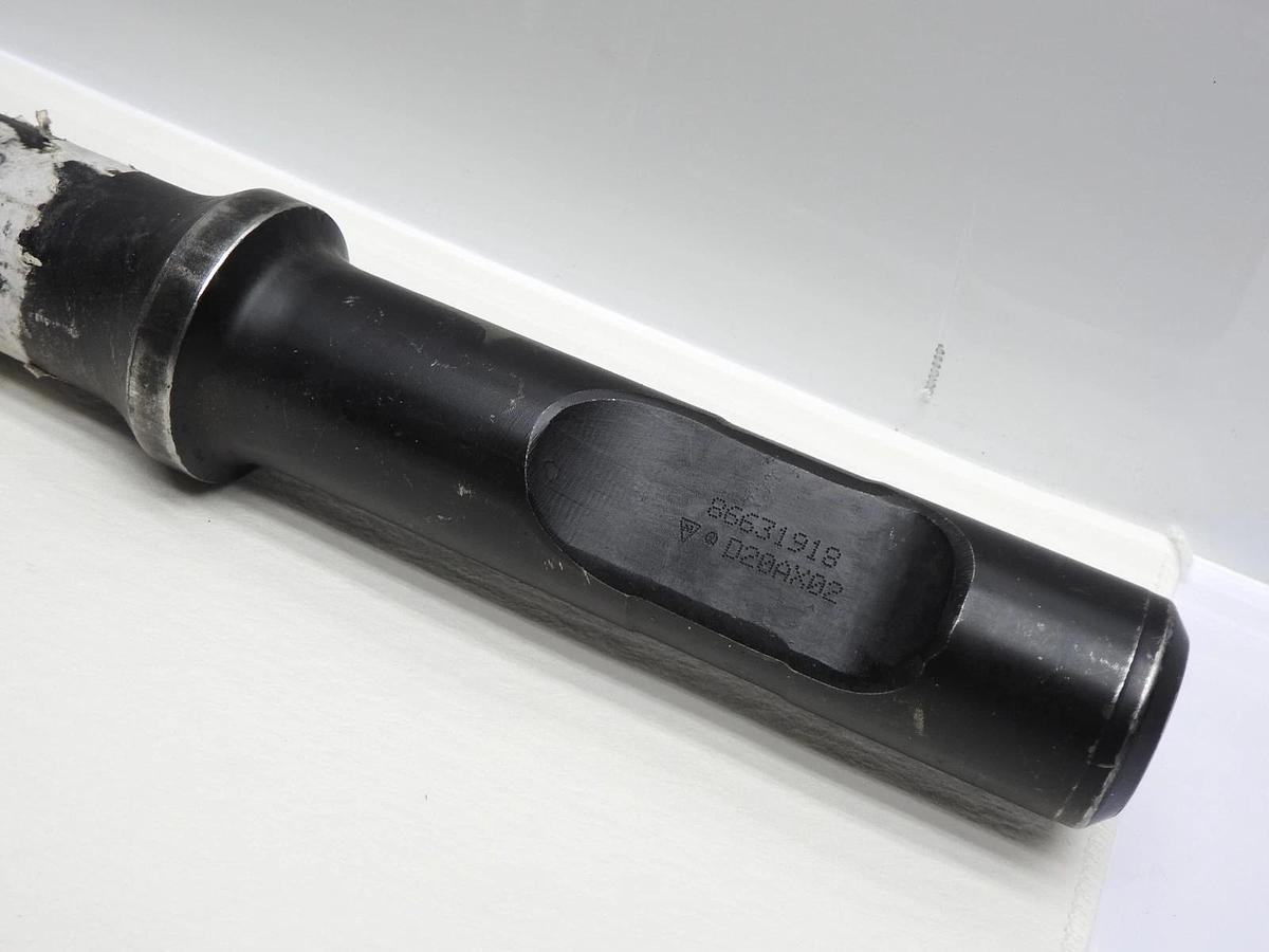 Bobcat 86631918 Nail Point Pyramidal point NEW