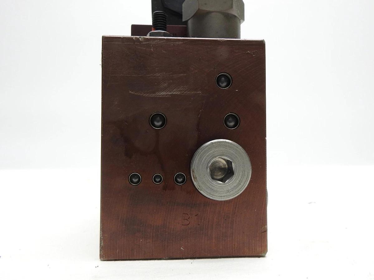 VOITH THL.7490300210 H+L Hydraulic Valve STM02-6-280/190P700E24/OH - NOB NEW!