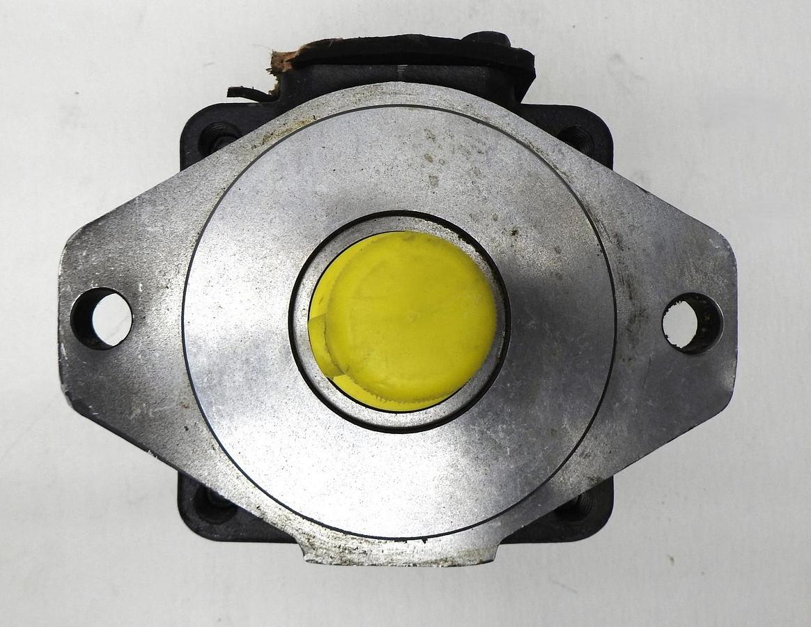 Labrie HYP01482 Hydraulic Denison Vane Pump T6DW-042 CW - NOB NEW