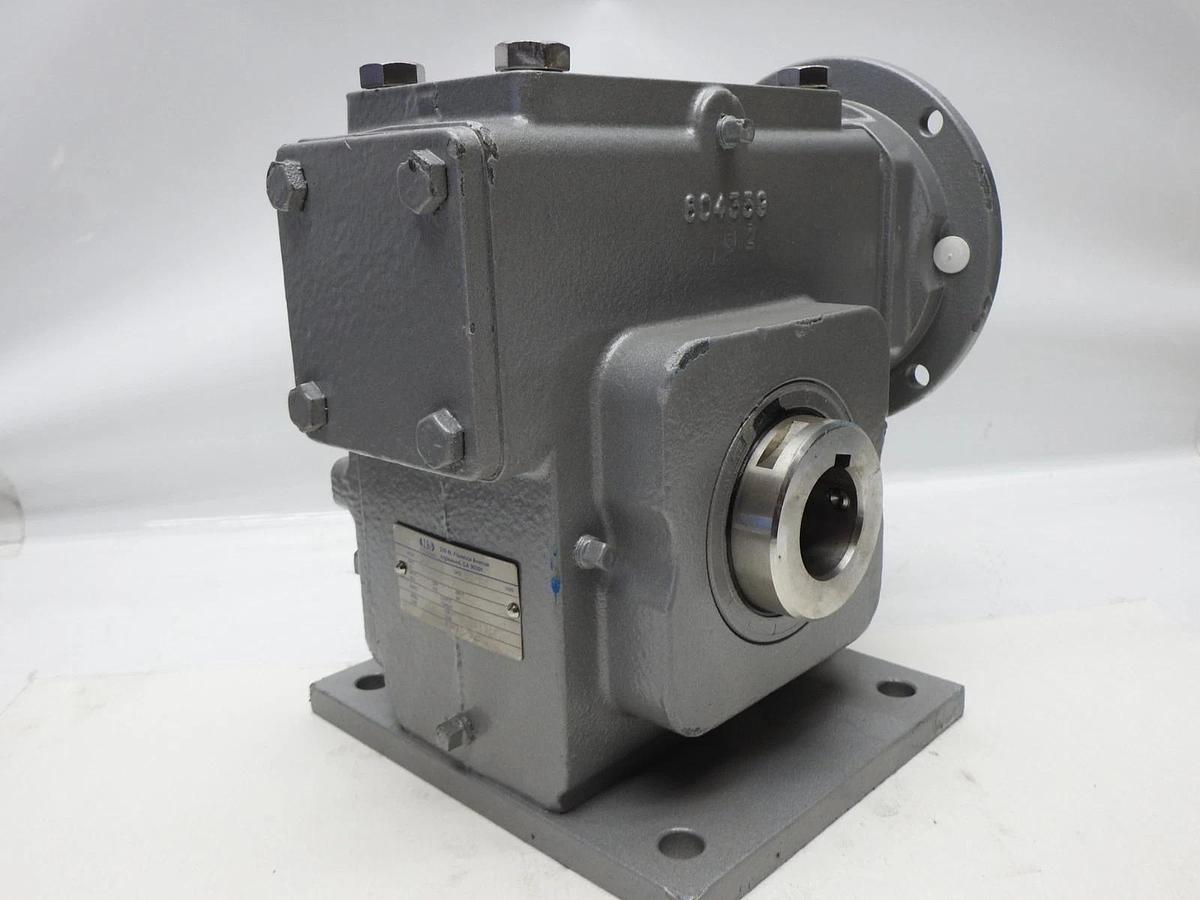 N/S E30MDSM Gearbox MDSM E30MDSM509X0C1 1750 RPM NS Gearbox - NOB NEW!
