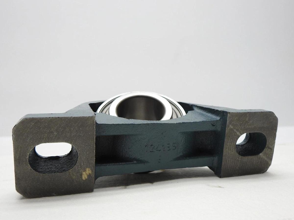 Dodge 123585 P2B-VSC-108 Pillow Block Bearing Unit 1-1/2" Two Bolt Iron OEM NEW!