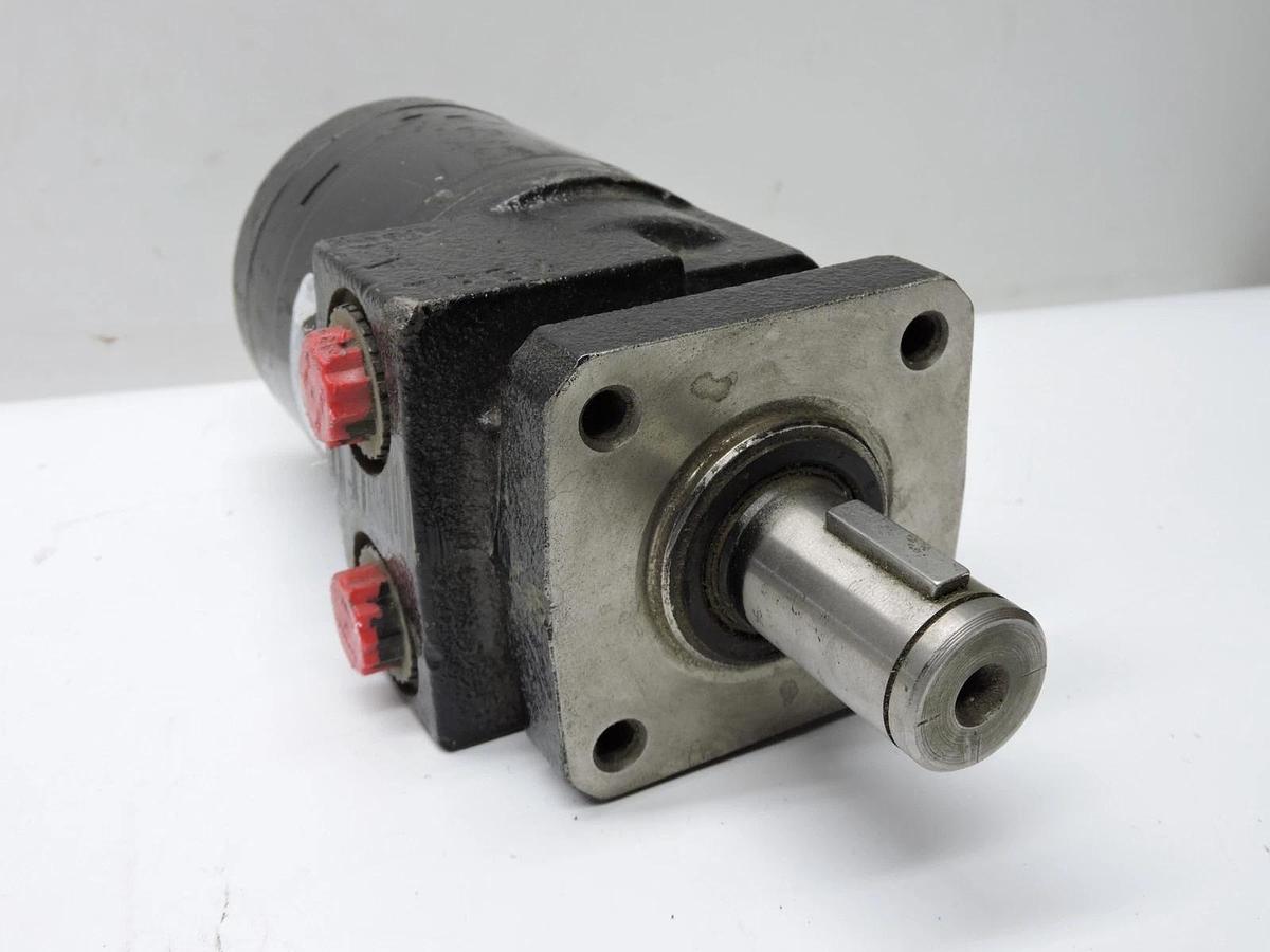 Parker Keyed Spline, 4 Bolt Mounting Flange CLEASBY-131DA, 17015 1819