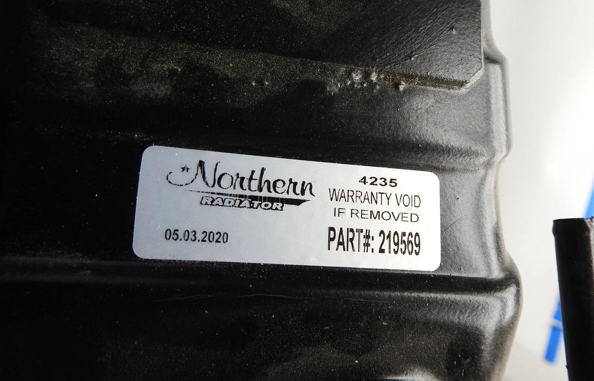 Northern 219569 Radiator John Deere 4050, 4055, 4250, 4255, 4455 RE38664 RE21893