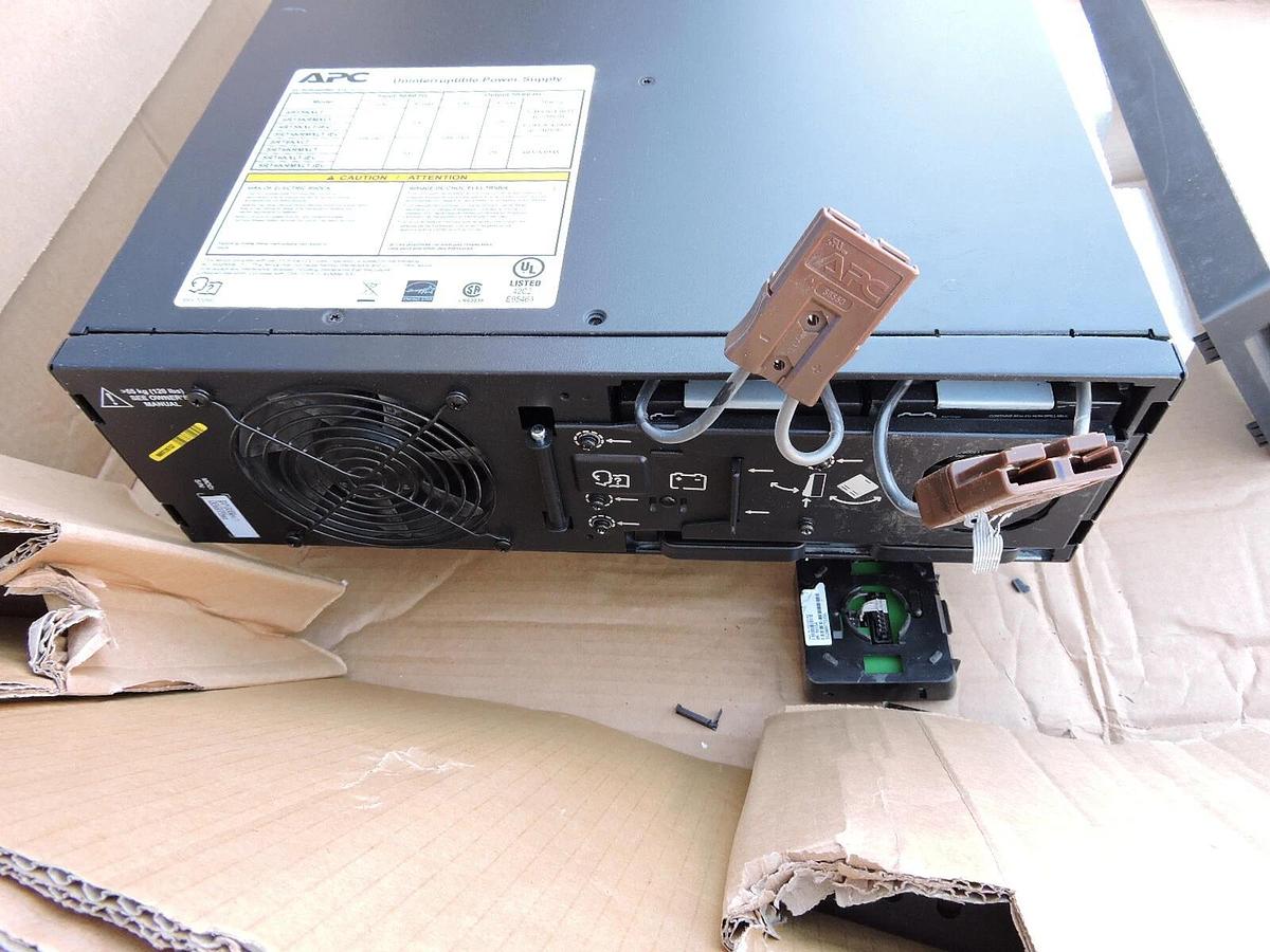 APC SRT5KRMXLT Smart-UPS SRT - NOB UNUSED-  READ DESCRIPTION