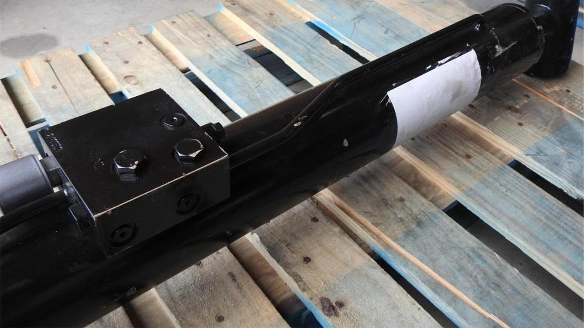 OEM JLG 1001106880 Cylinder, Upper Lift for E300AJP, E300AJ Electric Boom Lift