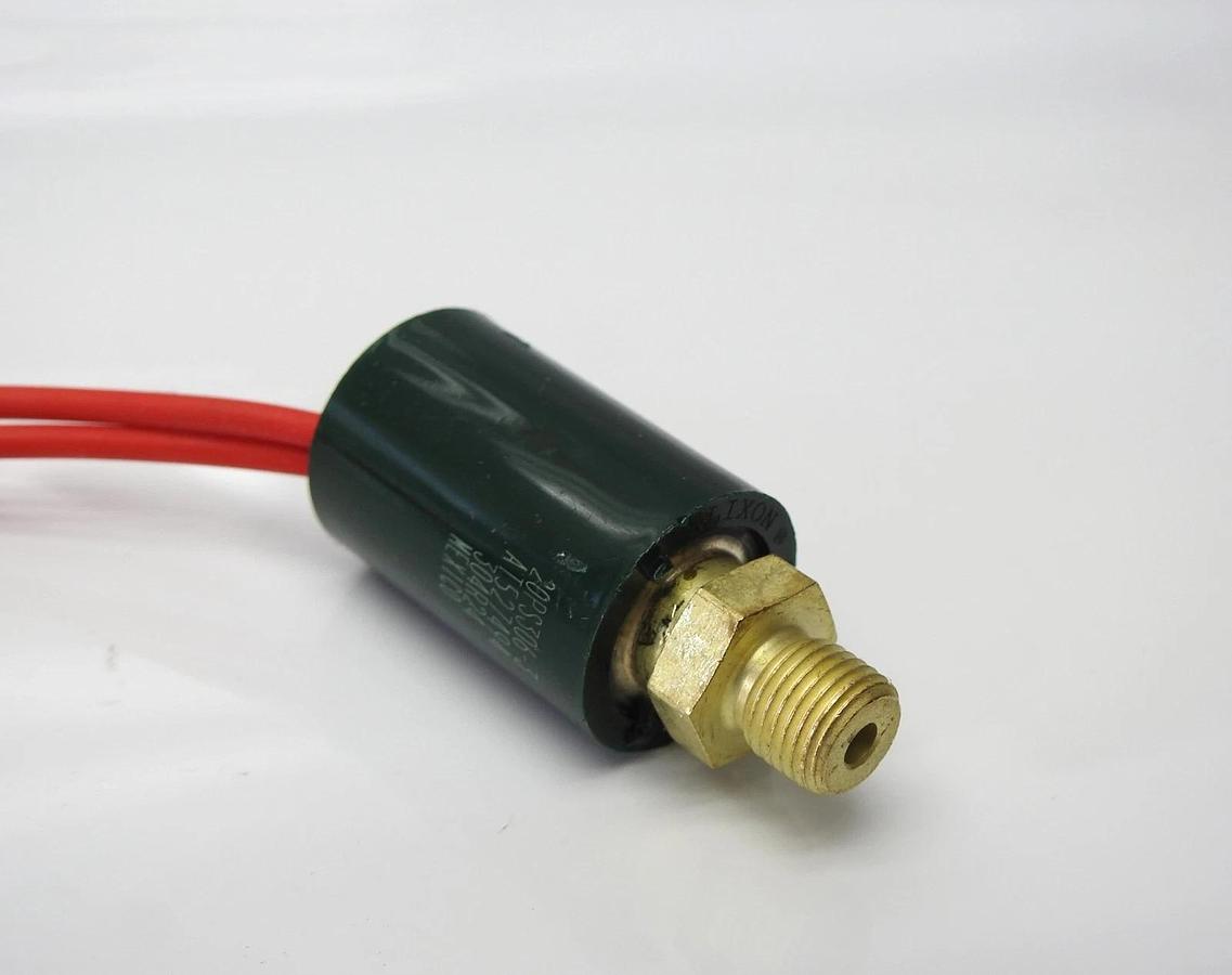 John Deere AT527494 Park Brake Oil Pressure Switch fits 310 P, 310K, 310L OEM!!!
