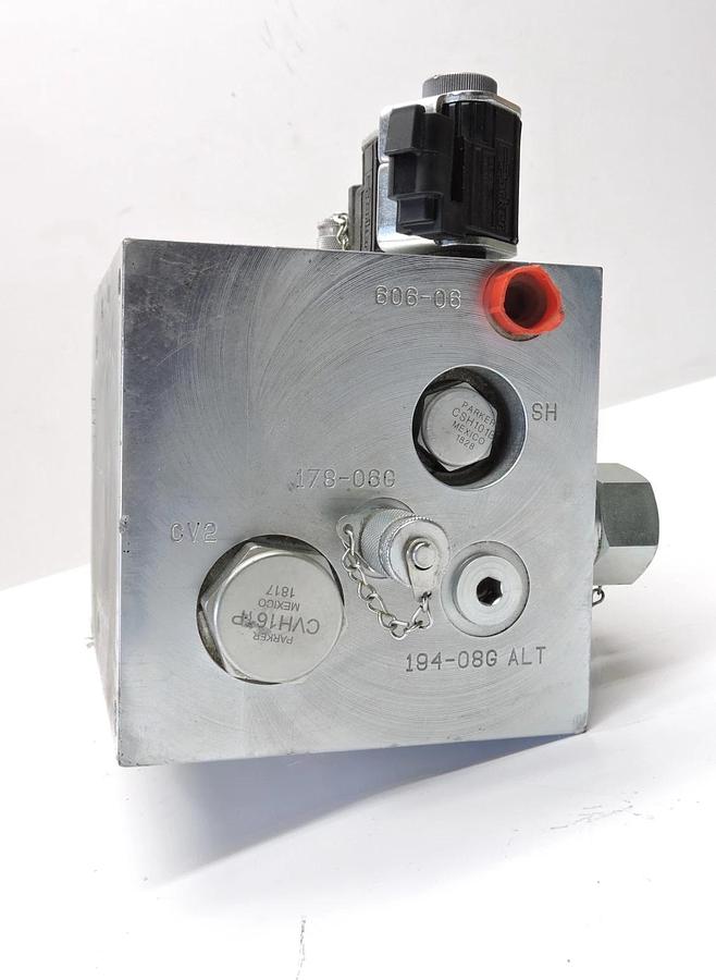 New Parker IC-4670 Square Block Manifold OEM Genuine IC4670